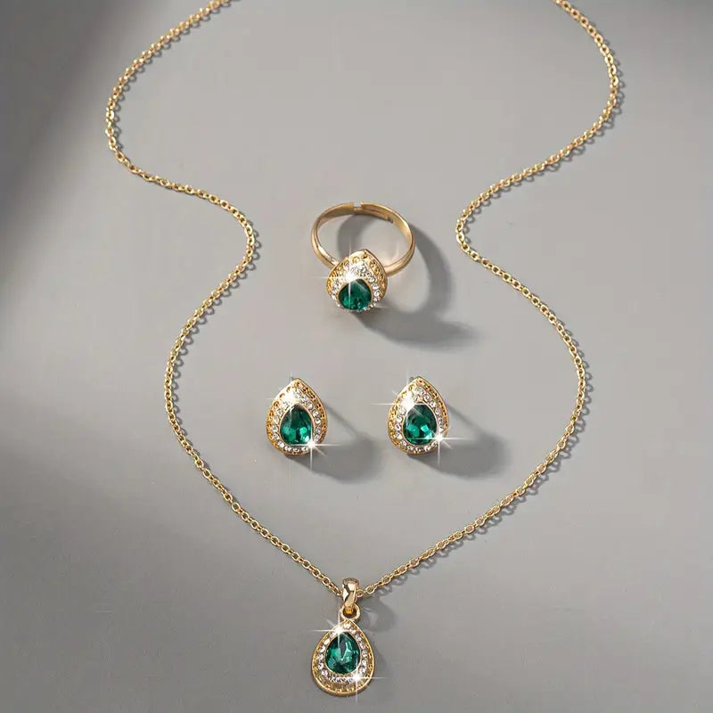 Noémie Glastra Gold Jewelry Set