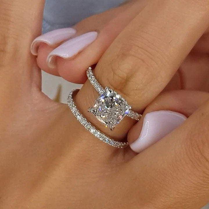 White Gold Bridal Cushion 2-Piece Ring Set