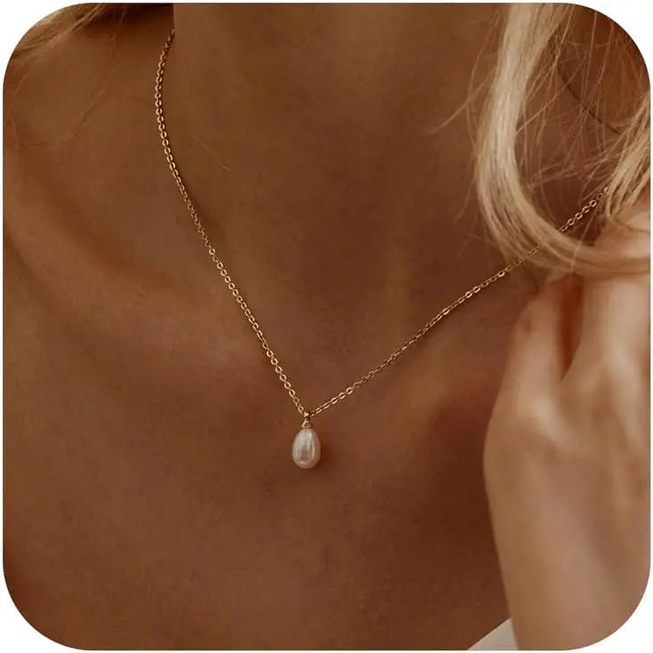 Single Pearl Pendant Necklace