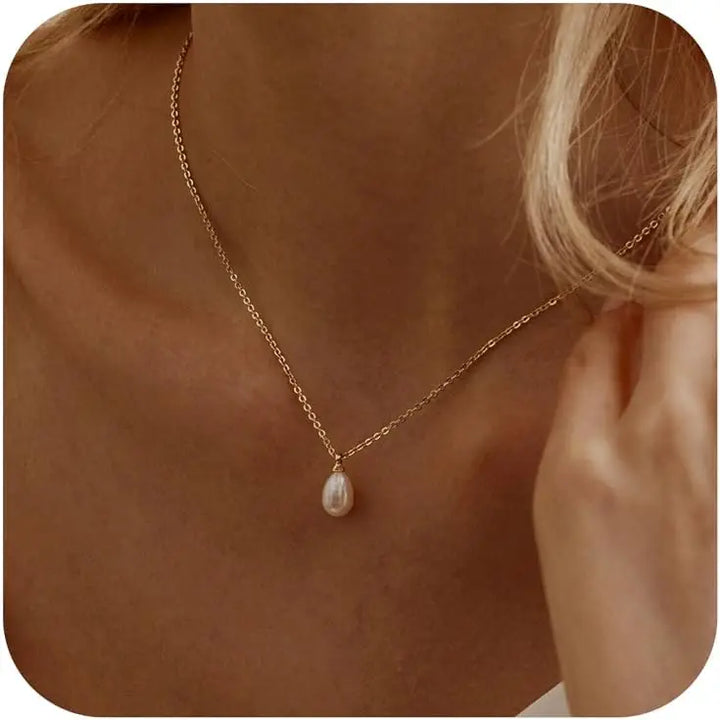 Single Pearl Pendant Necklace